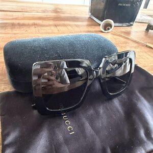 Gucci Women's Oversized Square Sunglasses in Black